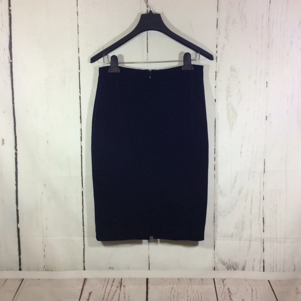 White House Black Market WHBM Women's Black Velvet Pencil Skirt‎ Size 4